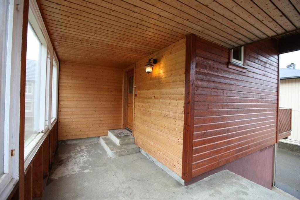 Koselig Hus I Havna Apartamento Svolvær Exterior foto